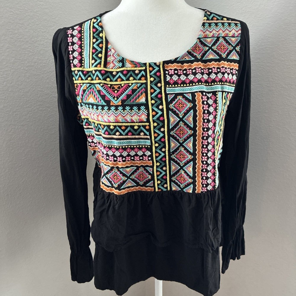 Savanna Jane Womens Small Black Top Embroidered Boho Peasant Aztec Soutwestern